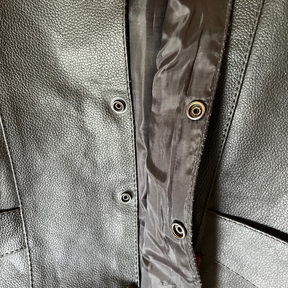 NWOT Large Men’s Leather Vest - perfect condition, STURGIS is coming… - Picture 4 of 9